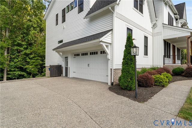 17006 Shoreland Dr, Moseley, VA 23120