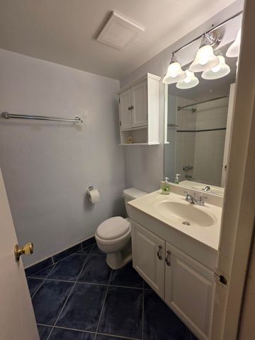 1001 THREE ISLANDS Boulevard 36, Hallandale Beach, FL 33009