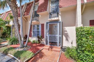 1001 THREE ISLANDS Boulevard 36, Hallandale Beach, FL 33009