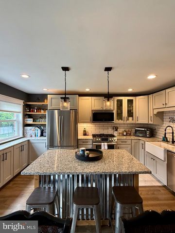 12820 ELNORA RD, Philadelphia, PA 19154