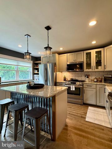 12820 ELNORA RD, Philadelphia, PA 19154