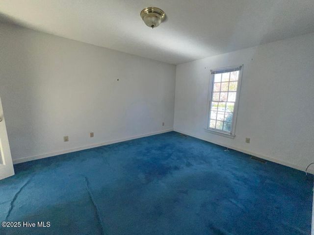 2302 Fitch Drive E, Wilson, NC 27893