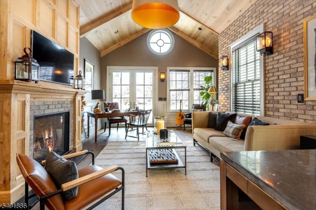 19 Hamilton Rd, Glen Ridge Boro Twp., NJ 07028