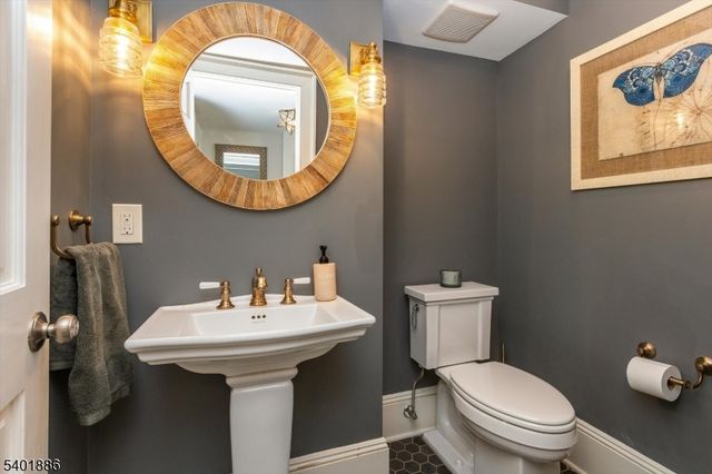 19 Hamilton Rd, Glen Ridge Boro Twp., NJ 07028