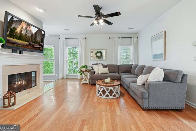 1038 Longwood Drive, Woodstock, GA 30189