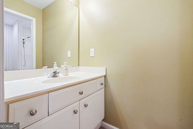 1038 Longwood Drive, Woodstock, GA 30189