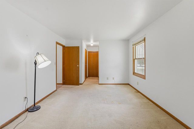 700 S Lincoln Avenue, Beaver Dam, WI 53916