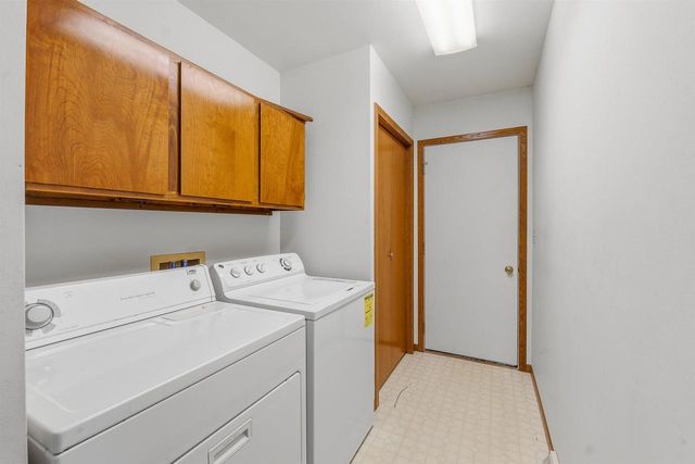700 S Lincoln Avenue, Beaver Dam, WI 53916