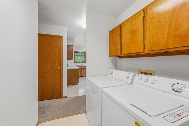 700 S Lincoln Avenue, Beaver Dam, WI 53916