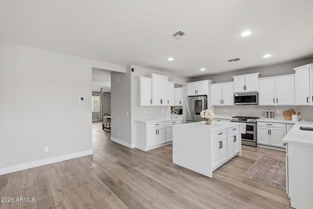 9336 W GEORGIA Avenue, Glendale, AZ 85305