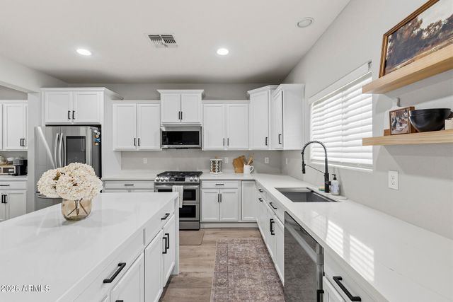 9336 W GEORGIA Avenue, Glendale, AZ 85305