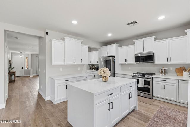 9336 W GEORGIA Avenue, Glendale, AZ 85305