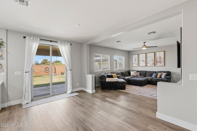 9336 W GEORGIA Avenue, Glendale, AZ 85305