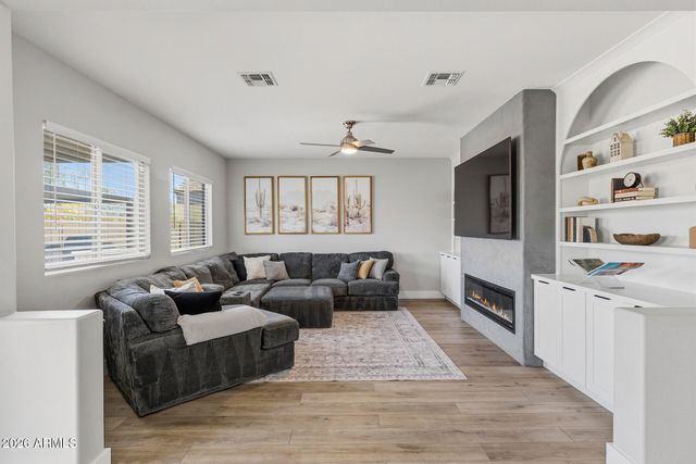 9336 W GEORGIA Avenue, Glendale, AZ 85305