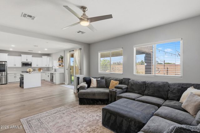 9336 W GEORGIA Avenue, Glendale, AZ 85305