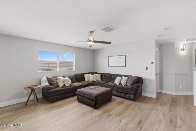 9336 W GEORGIA Avenue, Glendale, AZ 85305
