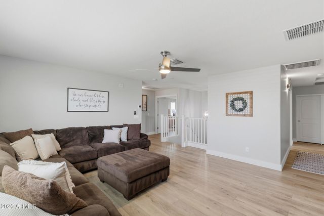 9336 W GEORGIA Avenue, Glendale, AZ 85305