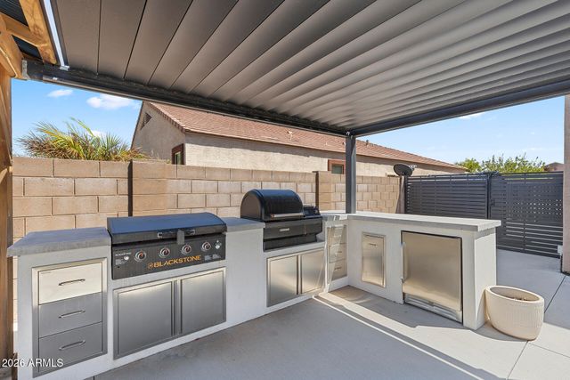 9336 W GEORGIA Avenue, Glendale, AZ 85305