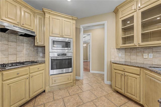 2391 N Water Oak Drive, Fayetteville, AR 72704