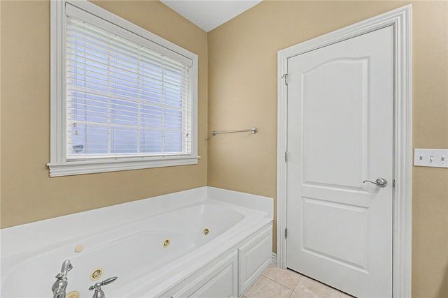 2391 N Water Oak Drive, Fayetteville, AR 72704