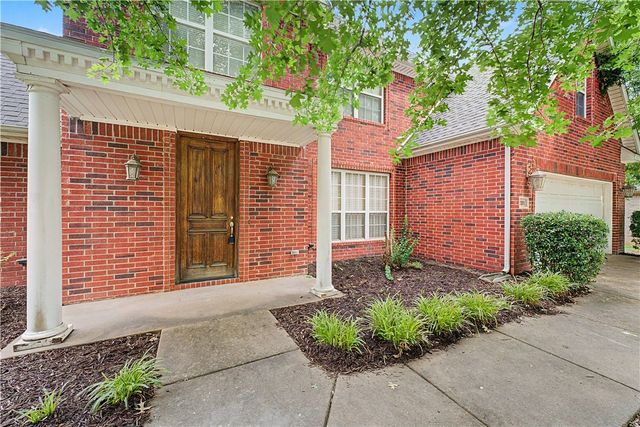 2391 N Water Oak Drive, Fayetteville, AR 72704