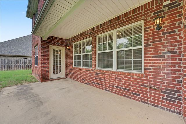2391 N Water Oak Drive, Fayetteville, AR 72704