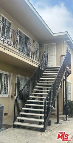 3209 Bartdon Avenue, Inglewood, CA 90303