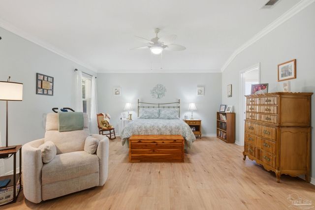 10736 Crosscut Dr, Pensacola, FL 32506