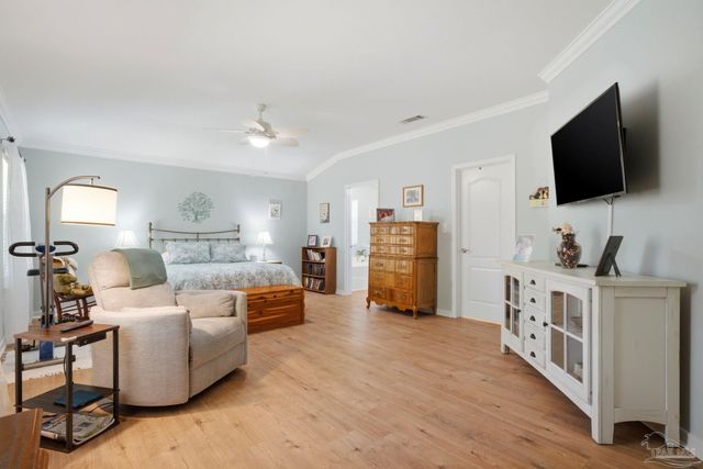 10736 Crosscut Dr, Pensacola, FL 32506