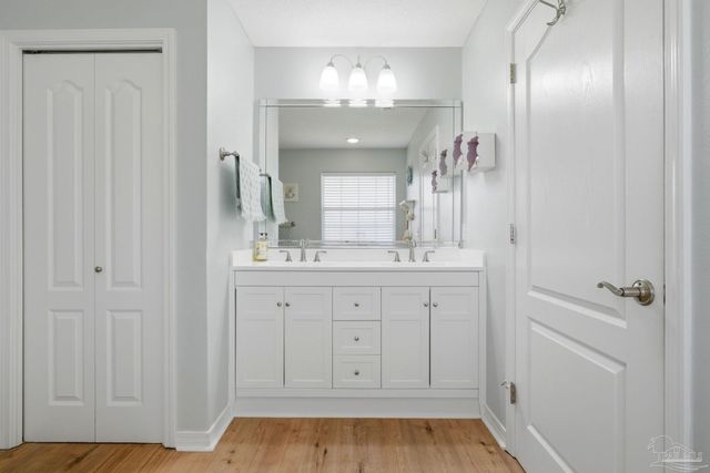 10736 Crosscut Dr, Pensacola, FL 32506