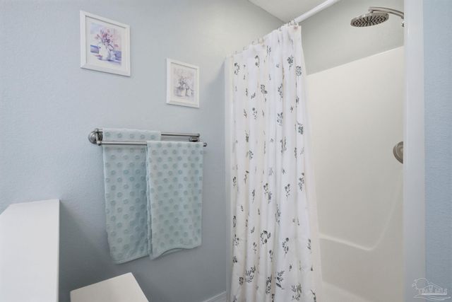 10736 Crosscut Dr, Pensacola, FL 32506