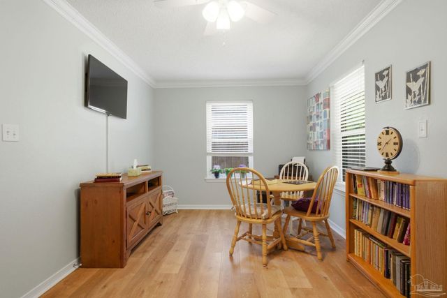 10736 Crosscut Dr, Pensacola, FL 32506