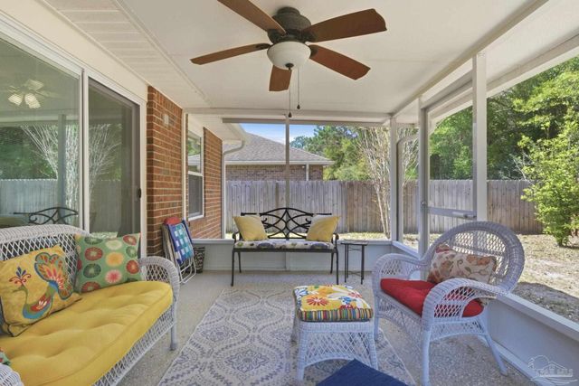 10736 Crosscut Dr, Pensacola, FL 32506