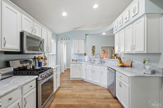 10736 Crosscut Dr, Pensacola, FL 32506