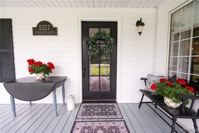 5217 Tonawanda Creek Road, Pendleton, NY 14120