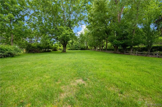 5217 Tonawanda Creek Road, Pendleton, NY 14120