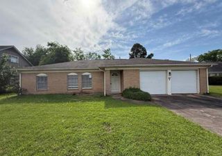 1235 Elaine Dr, Beaumont, TX 77706