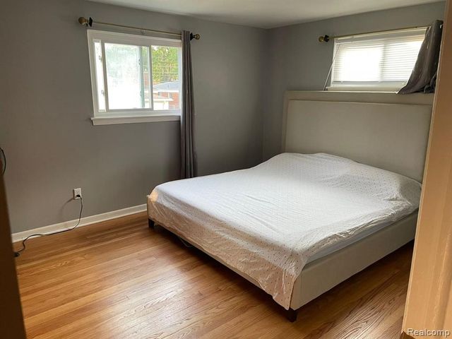 1322 Elliott Avenue, Madison Heights, MI 48071