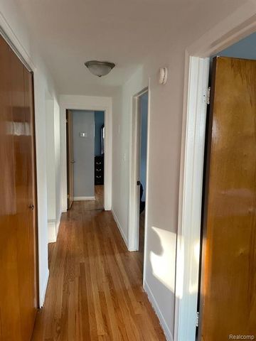 1322 Elliott Avenue, Madison Heights, MI 48071