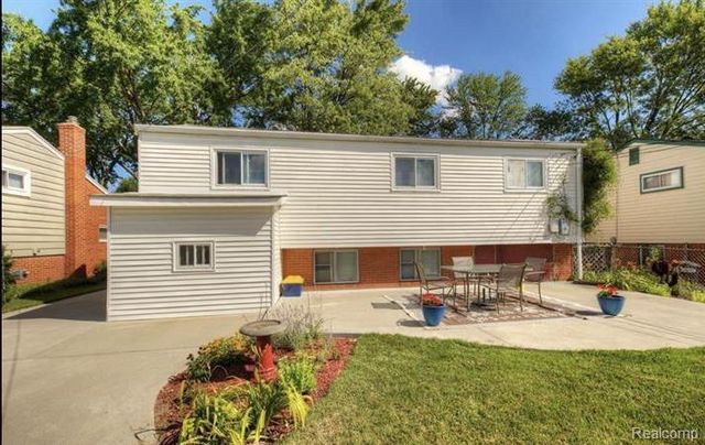 1322 Elliott Avenue, Madison Heights, MI 48071