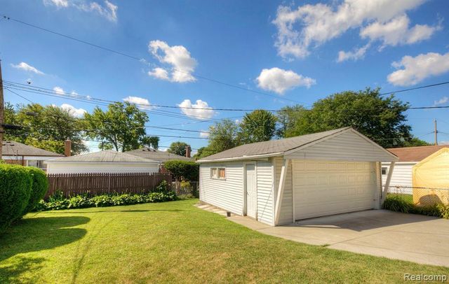 1322 Elliott Avenue, Madison Heights, MI 48071