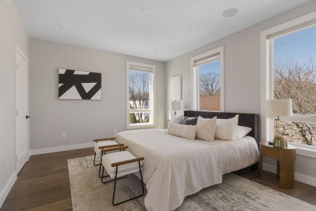 17 Chestnut 3, Boston, MA 02130
