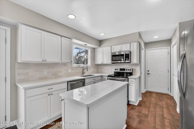 1140 Shelter Lane, Lansing, MI 48912