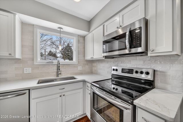 1140 Shelter Lane, Lansing, MI 48912