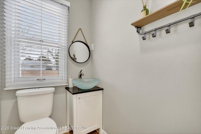 1140 Shelter Lane, Lansing, MI 48912