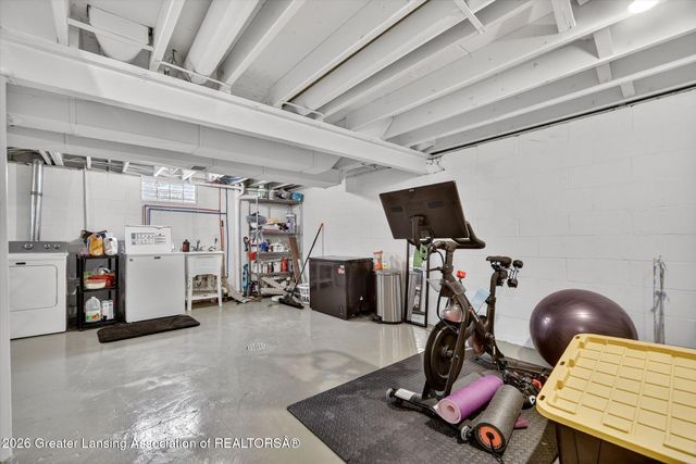 1140 Shelter Lane, Lansing, MI 48912