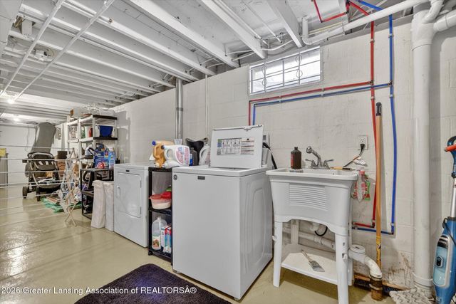 1140 Shelter Lane, Lansing, MI 48912