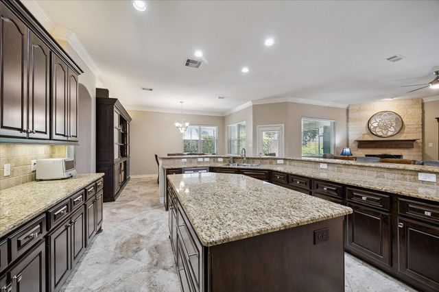 709 Forest Lane Court, Conroe, TX 77302