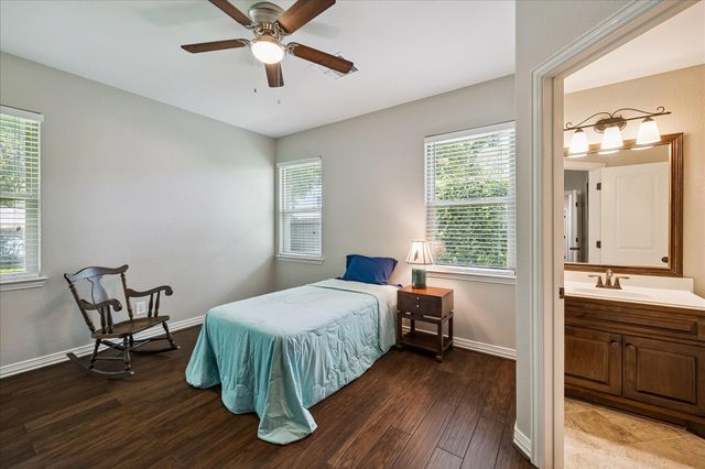 709 Forest Lane Court, Conroe, TX 77302