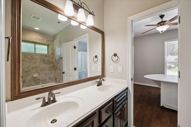 709 Forest Lane Court, Conroe, TX 77302